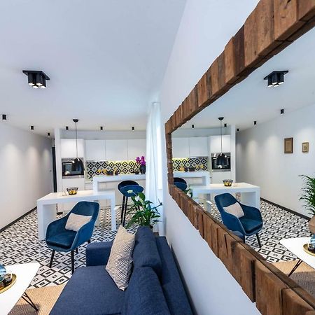 Sun And Stone Apartment ซัฟทัท ภายนอก รูปภาพ