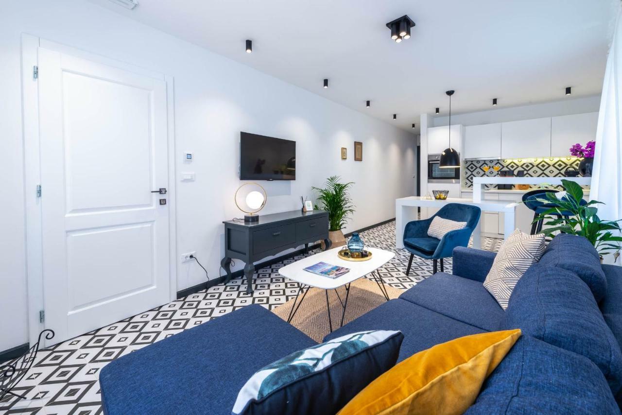 Sun And Stone Apartment ซัฟทัท ภายนอก รูปภาพ