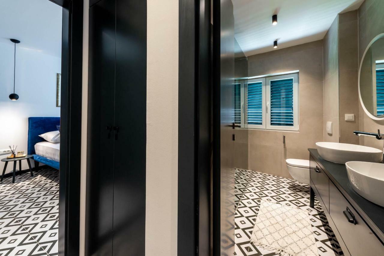Sun And Stone Apartment ซัฟทัท ภายนอก รูปภาพ