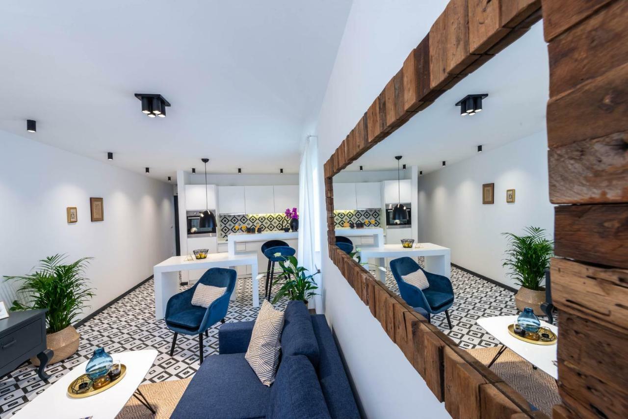 Sun And Stone Apartment ซัฟทัท ภายนอก รูปภาพ