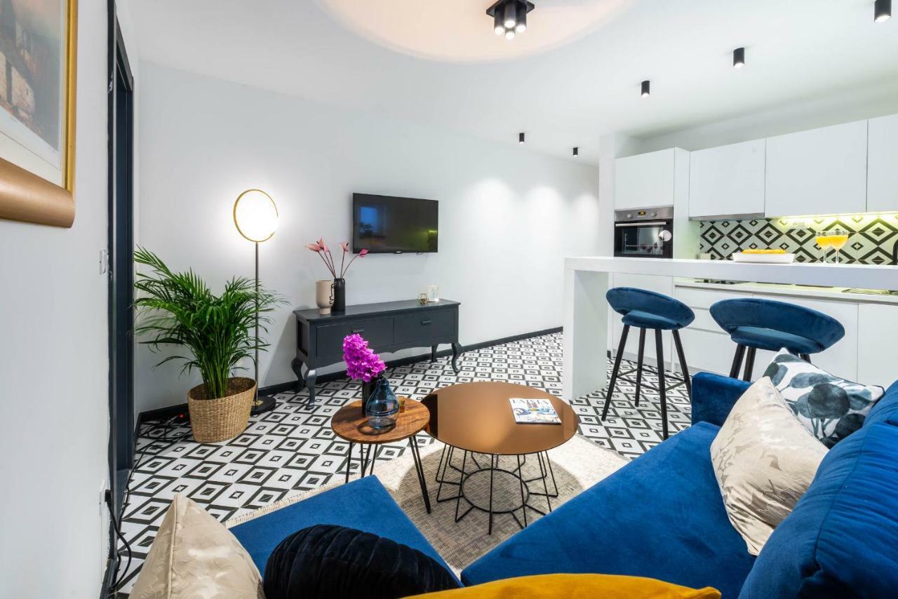 Sun And Stone Apartment ซัฟทัท ภายนอก รูปภาพ